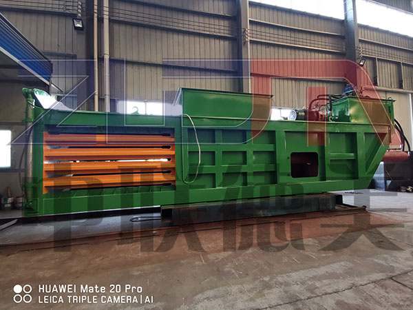 臥式半自動(dòng)廢紙打包機(jī)