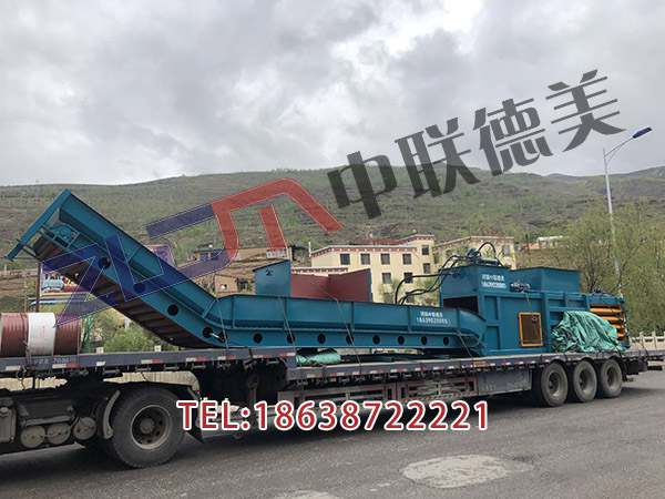 海南半自動廢紙打包機工作